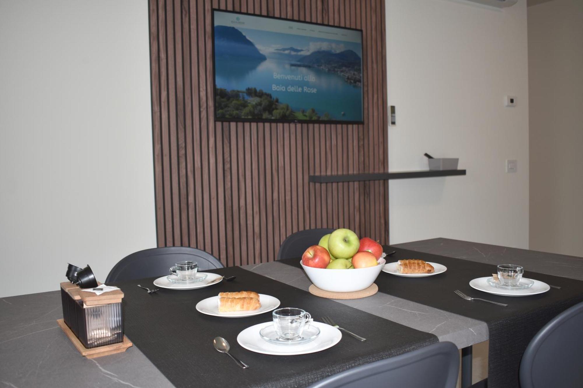 Baia Delle Rose Via Roma 111 Apartment คอสตา โวลปิโน ภายนอก รูปภาพ