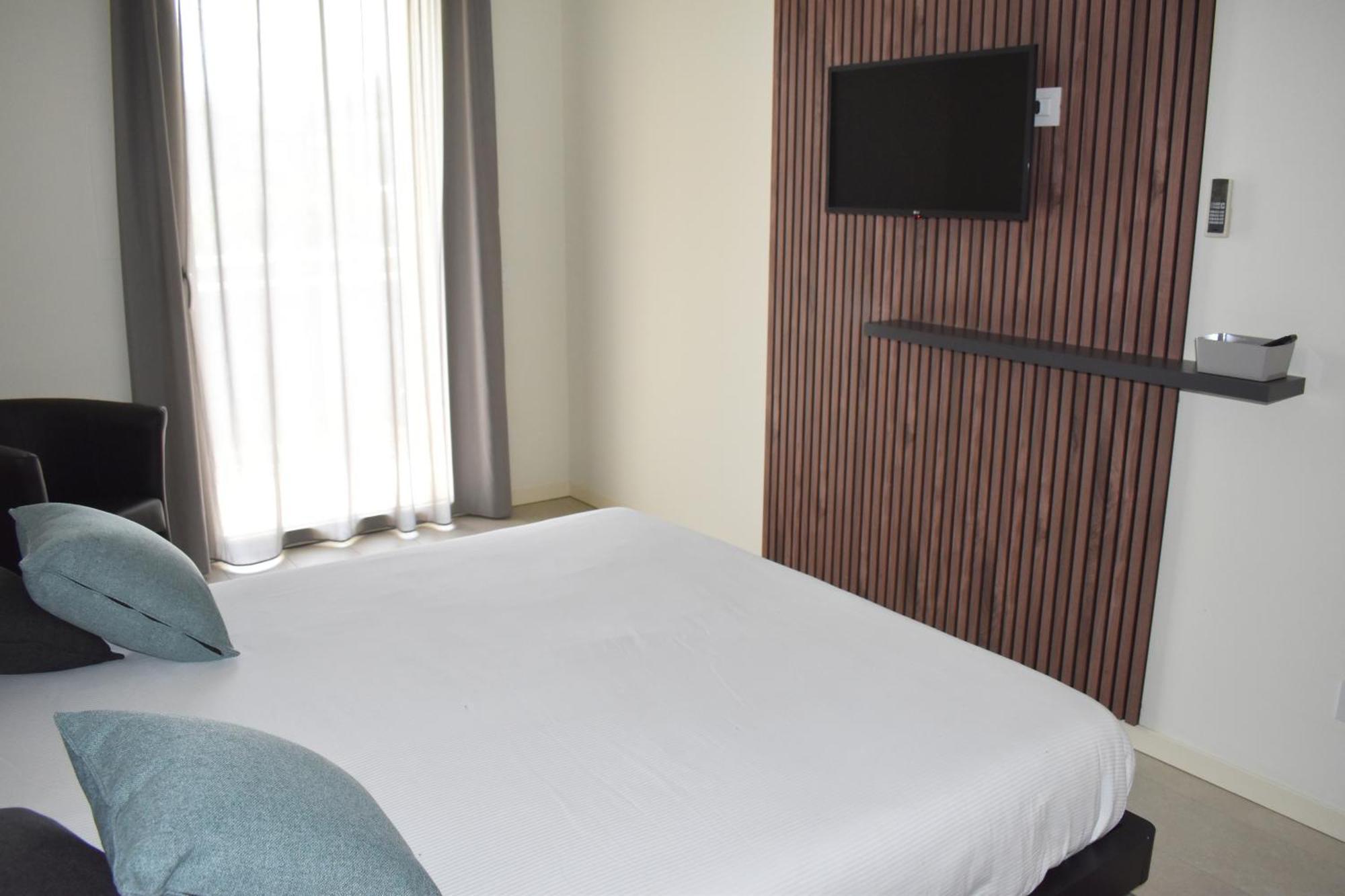Baia Delle Rose Via Roma 111 Apartment คอสตา โวลปิโน ภายนอก รูปภาพ